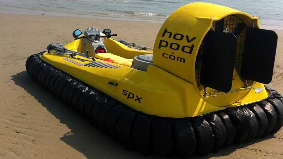Hov Pod Hovercrafts on the beach